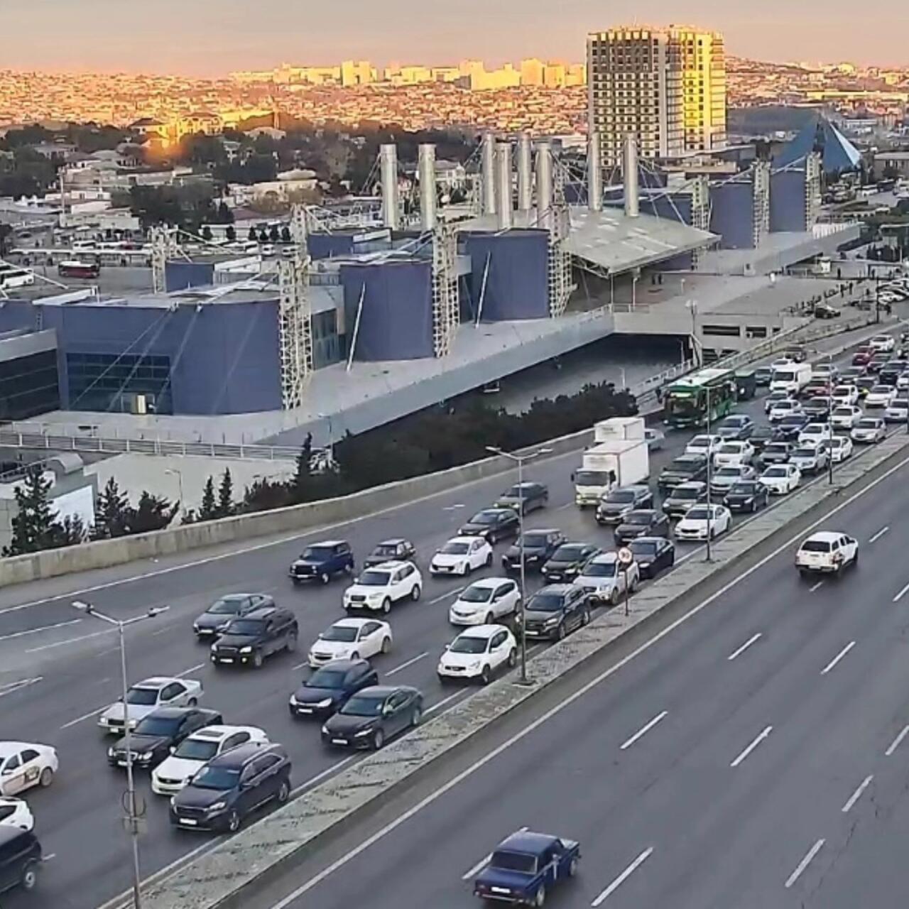 Bu yolda tıxacın azalması üçün yeni layihə hazırlanır