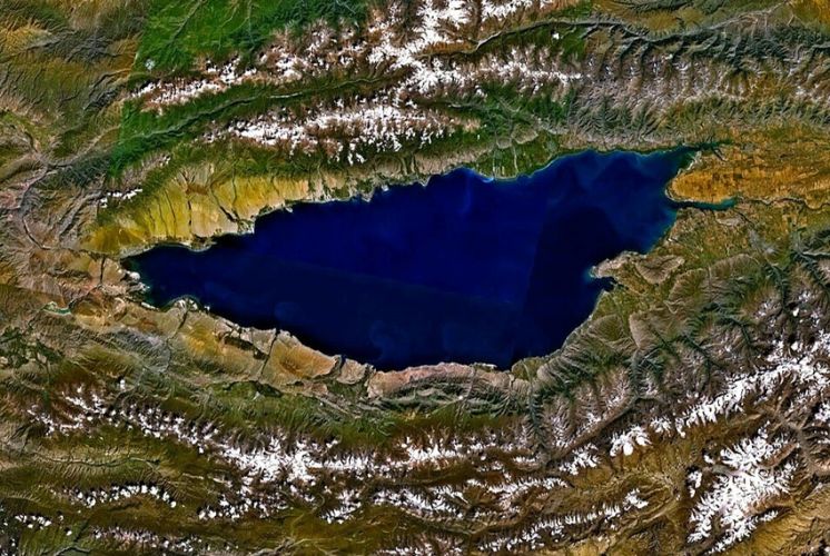 Glacier area in Issyk-Kul basin shrinks by 33.7 percent