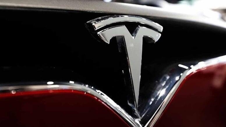 “Tesla” 20 mindən çox avtomobilini geri çağırır