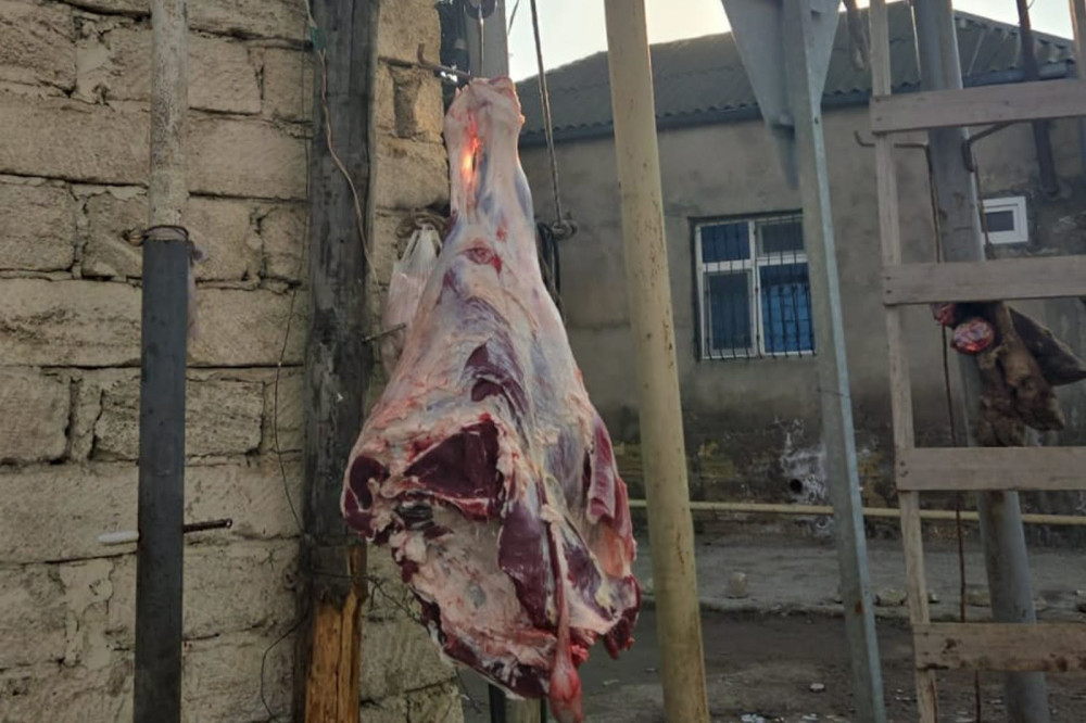 В Баку выявили нарушения в 174 мясных магазинах