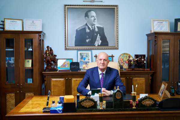 Центру международного образования и инноваций «XXI век» 25 лет. Интервью с Арифом Гарашевым