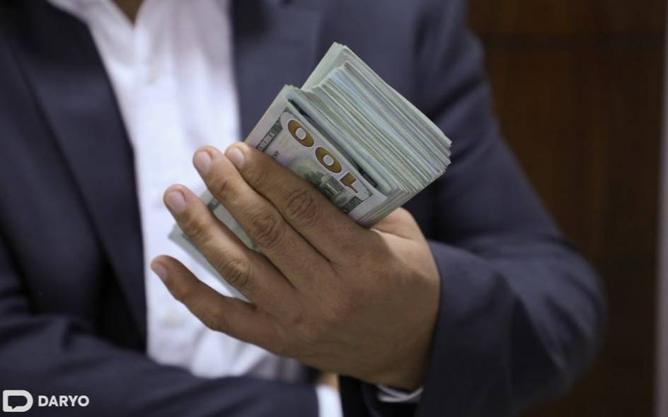 Иностранцы смогут получить налоговые льготы в Узбекистане за $50 тыс. Специальный налоговый режим также распространяется на каждого совершеннолетнего близкого родственника иностранного гражданина при уплате дополнительного сбора в размере $10 тыс. за каждого.