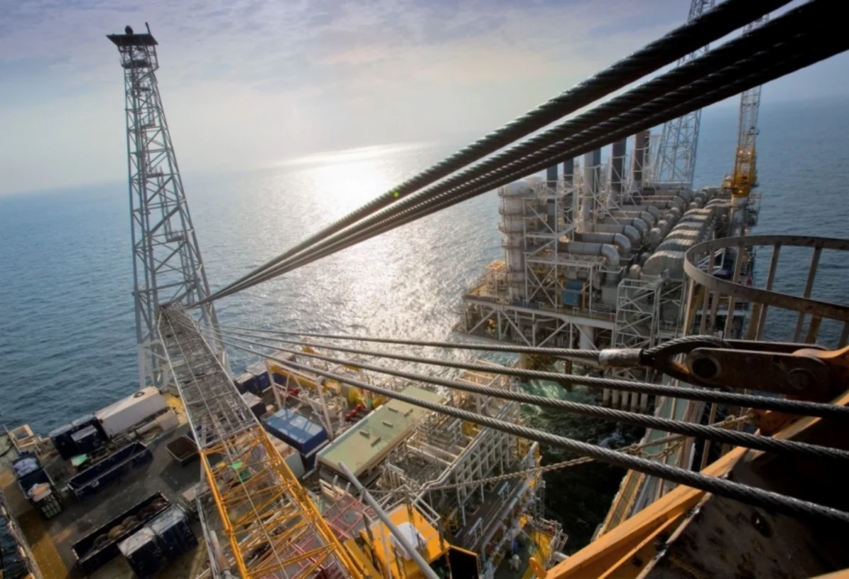 Добыча нефти и газа на месторождении "Бахар" в 2025 году снизилась