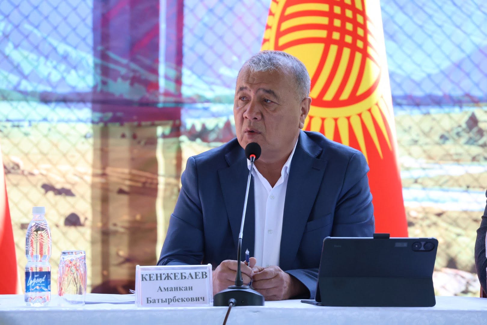 Аманкана Кенжебаева удивили просьбы о земле на фоне пустующих домов в Алайку