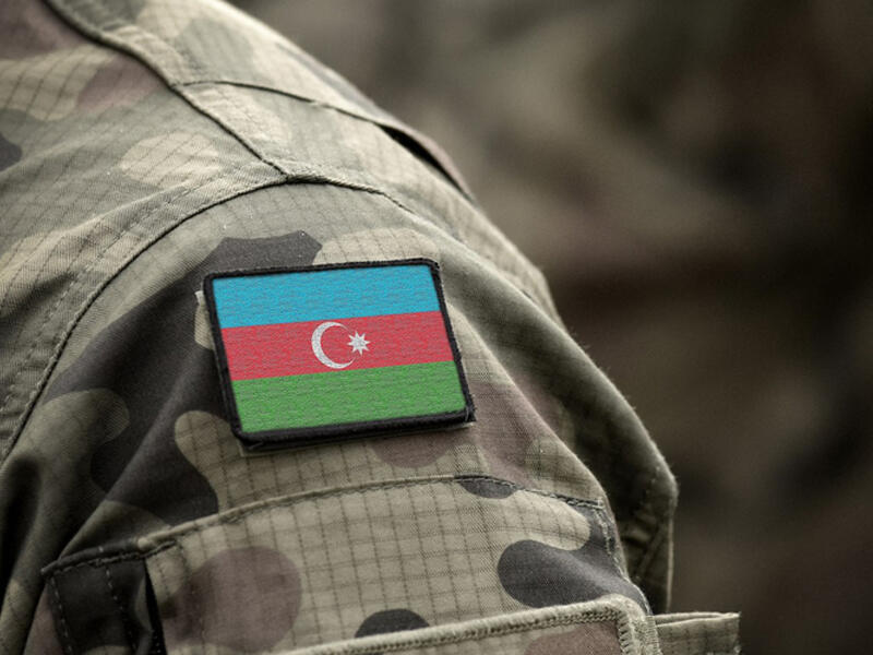 В Кяльбаджаре двое военнослужащих азербайджанской армии упали в ущелье,