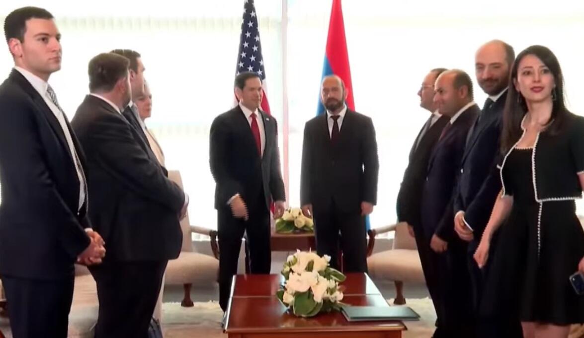Rubio Ermənistana səfər edib