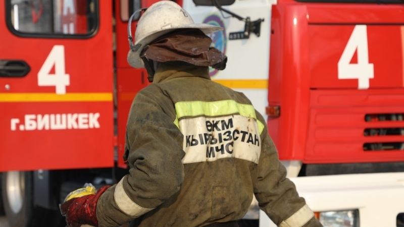 Fire occurs in residential building in Kara-Balta