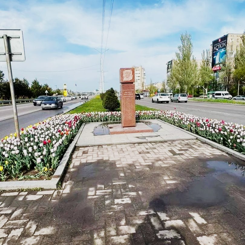 Стелу Абсамату Масалиеву на Южной магистрали временно перенесут