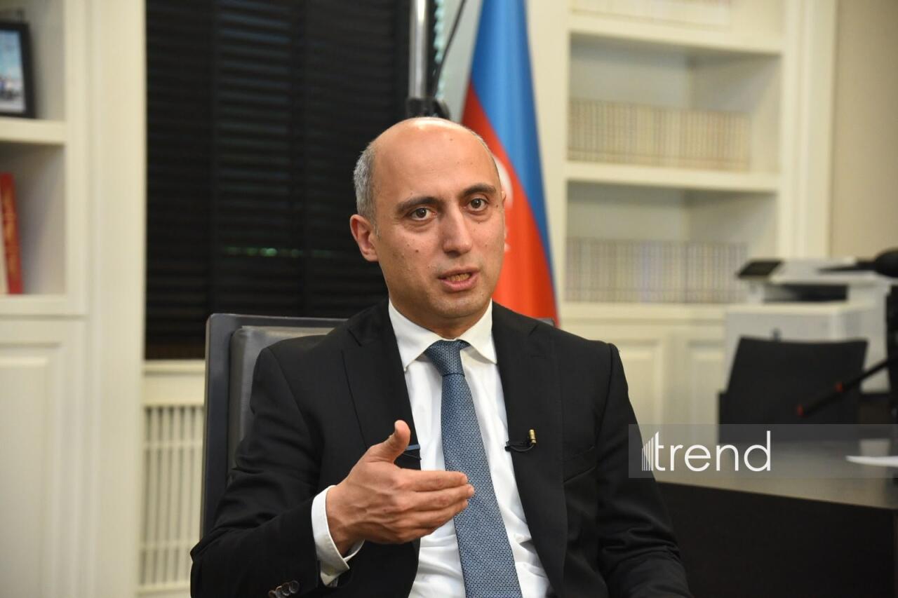 Эмин Амруллаев прояснил свои слова о стоимости образования