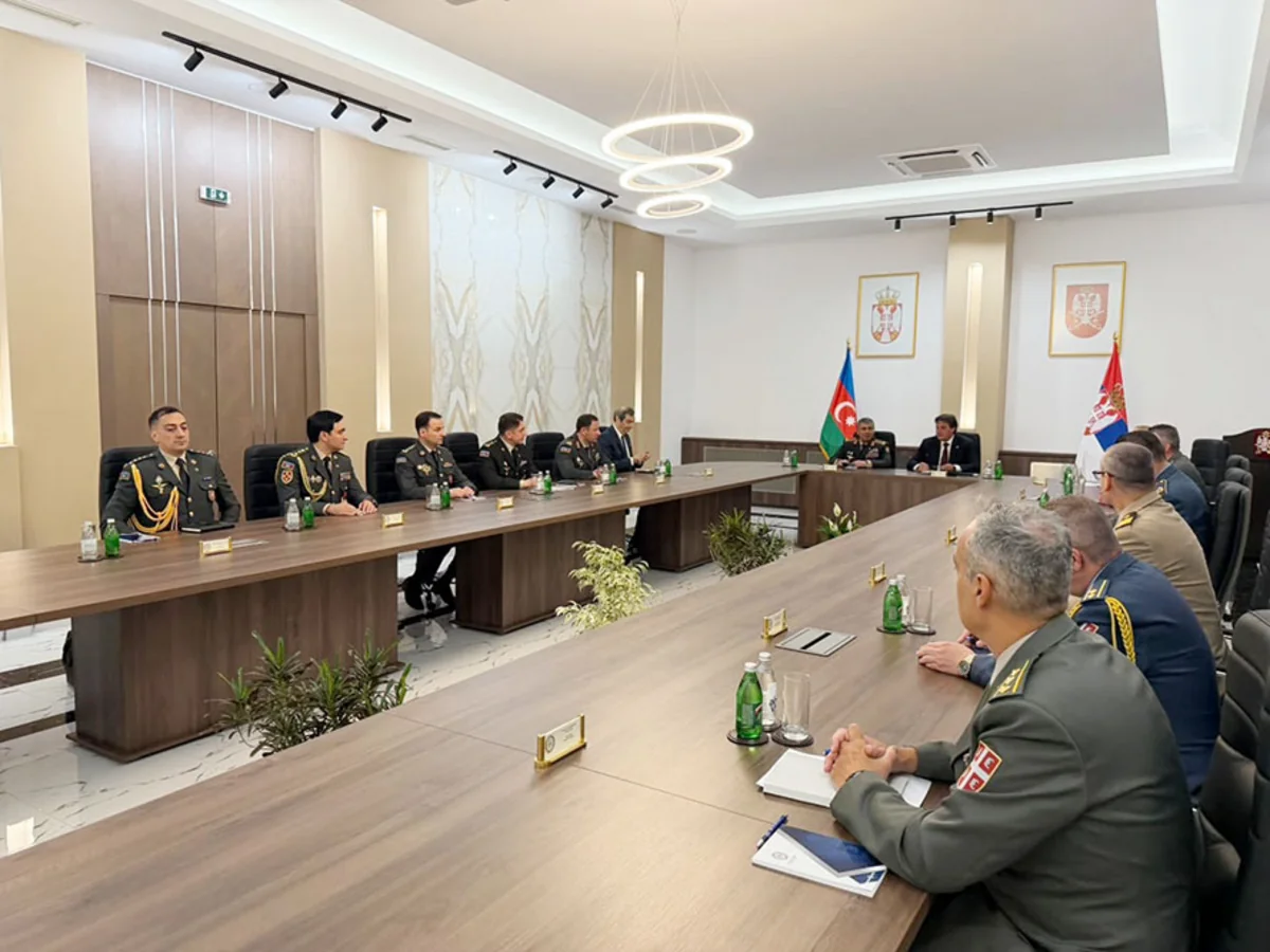 Закир Гасанов обсудил военно-техническое сотрудничество с сербским коллегой