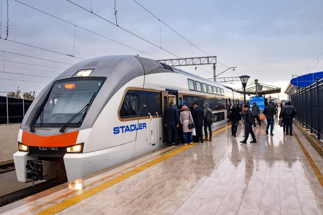 ADY 7 ayda 6,4 milyondan çox sərnişin daşıyıb