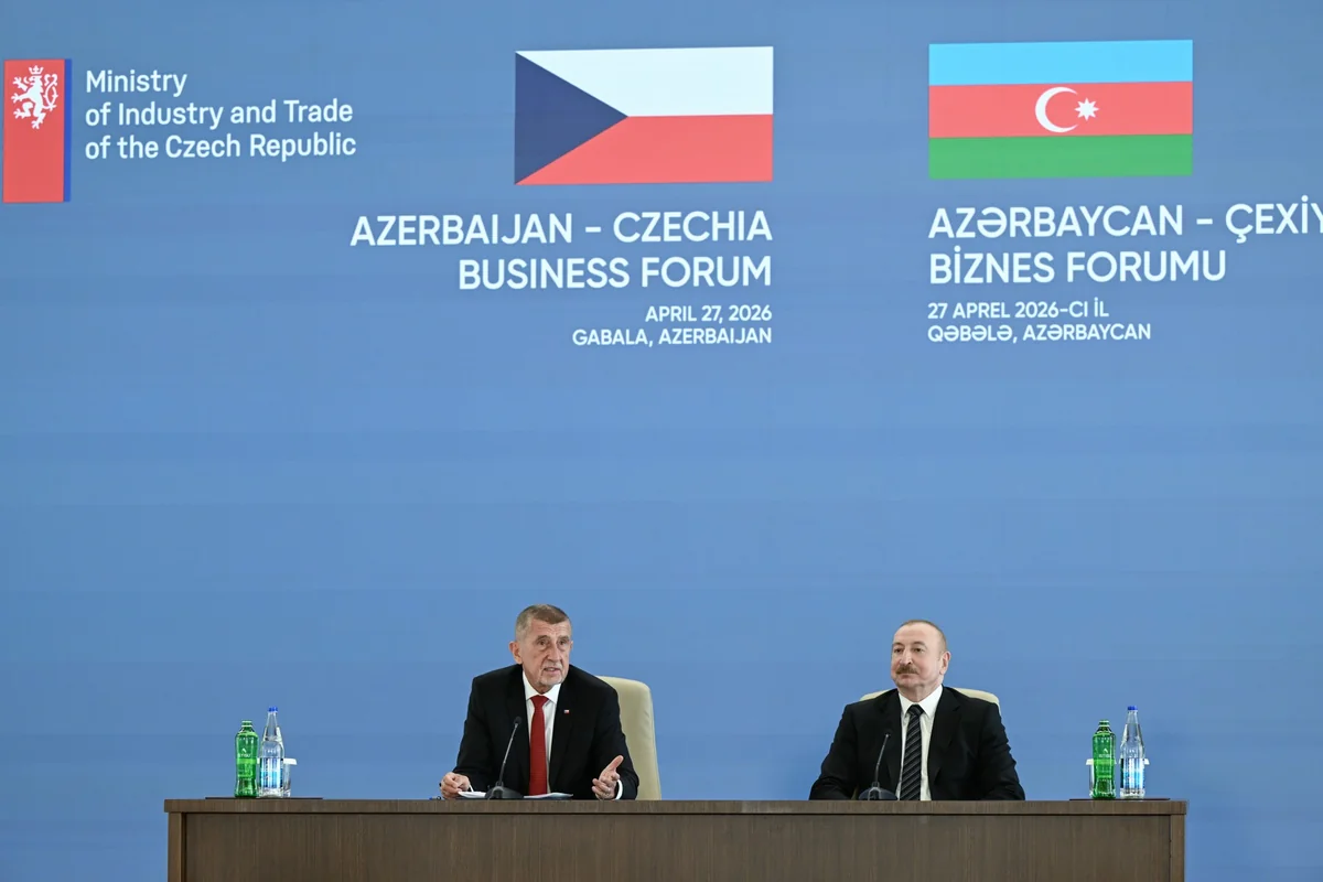 Babış Qəbələdəki forumda Çex müdafiə şirkətlərindən danışdı