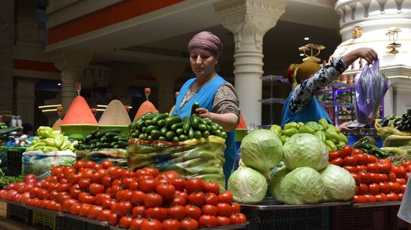 Таджикистан запустит экспорт ранних овощей в Россию