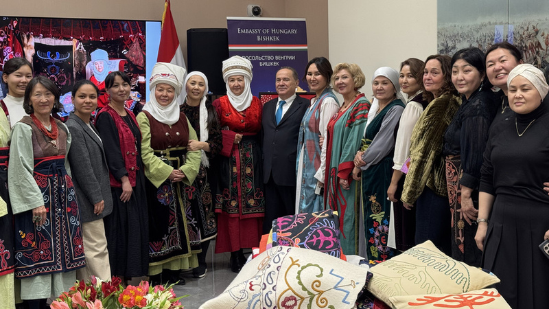 Exhibition of Kyrgyz embroidery opens at Hungarian Embassy