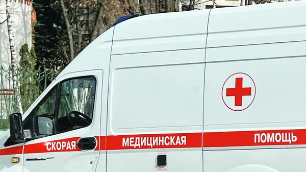 Грузовик врезался в микроавтобус в Бишкеке — пешеход умер на месте