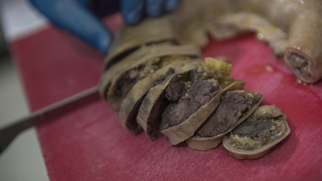 В Кыргызстане хотят проверять поставщиков и продавцов мяса и молочной продукции