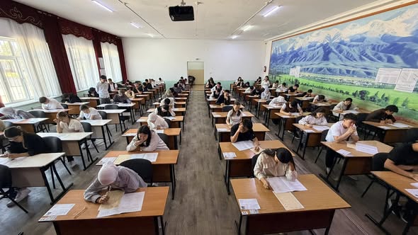 Ак жол сага абитуриент! ЖРТнын биринчи этабы башталды